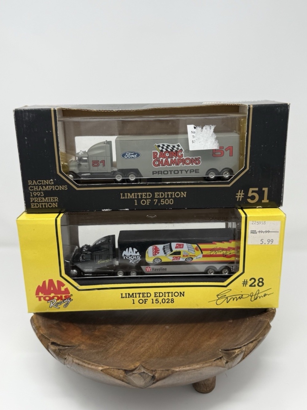 VTG Ford Racing Champions Mac Tools #28 & #51 Limited Edition 1:87 Transporters